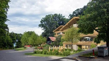 Haus A. W-Ost /3.5-Zimmer-Gartenwohnung an begehrter Lage in Gunten