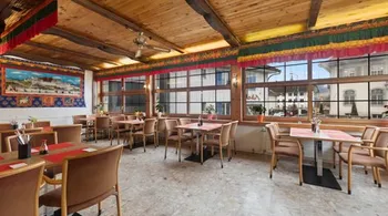 Zentrales Wohn-/Geschäftshaus mit 3 Wohnungen in Schöftland