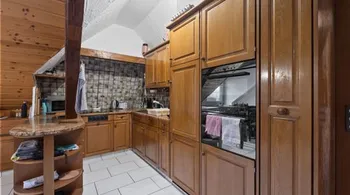 Zentrales Wohn-/Geschäftshaus mit 3 Wohnungen in Schöftland