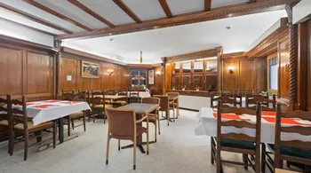 Zentrales Wohn-/Geschäftshaus mit 3 Wohnungen in Schöftland