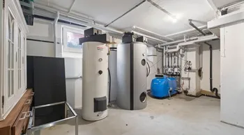 Zentrales Wohn-/Geschäftshaus mit 3 Wohnungen in Schöftland