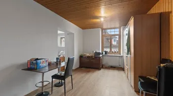 Zentrales Wohn-/Geschäftshaus mit 3 Wohnungen in Schöftland