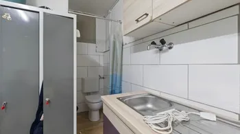 Zentrales Wohn-/Geschäftshaus mit 3 Wohnungen in Schöftland