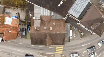 Zentrales Wohn-/Geschäftshaus mit 3 Wohnungen in Schöftland