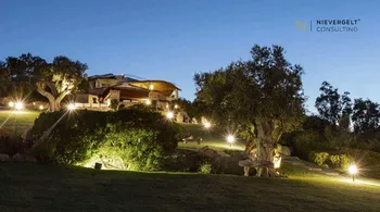 7-Zimmer-Villa mit Meerblick und Pool in San Teodoro kaufen