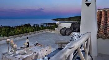 7-Zimmer-Villa mit Meerblick und Pool in San Teodoro kaufen