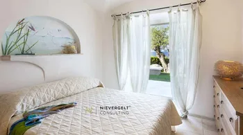 7-Zimmer-Villa mit Meerblick und Pool in San Teodoro kaufen