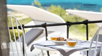 7-Zimmer-Villa mit Meerblick und Pool in San Teodoro kaufen