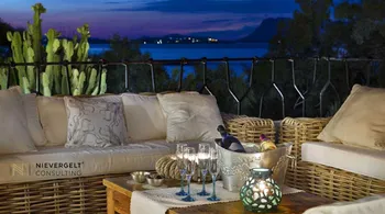 7-Zimmer-Villa mit Meerblick und Pool in San Teodoro kaufen