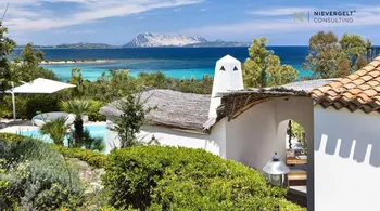 7-Zimmer-Villa mit Meerblick und Pool in San Teodoro kaufen