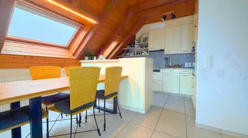 3.5-Zimmer-Maisonette mit Cheminée und Balkon in Lupfig