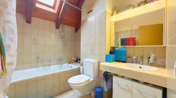 3.5-Zimmer-Maisonette mit Cheminée und Balkon in Lupfig