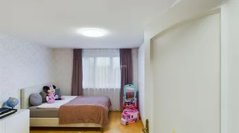 8.5-Zi.-Villa mit Pool & Einliegerwohnung in Oberentfelden