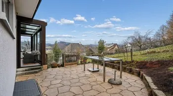 8-Zimmer-Haus mit Wintergarten und Panoramablick auf Gränichen & die Berge