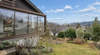 8-Zimmer-Haus mit Wintergarten und Panoramablick auf Gränichen & die Berge