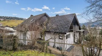 8-Zimmer-Haus mit Wintergarten und Panoramablick auf Gränichen & die Berge
