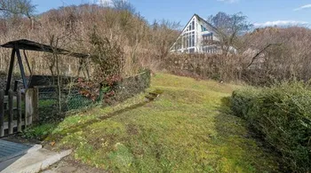 8-Zimmer-Haus mit Wintergarten und Panoramablick auf Gränichen & die Berge