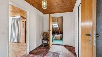 8-Zimmer-Haus mit Wintergarten und Panoramablick auf Gränichen & die Berge