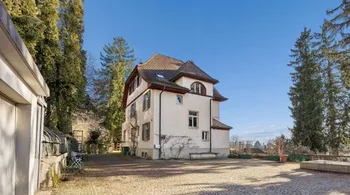 Jugendstilvilla in Reinach mit aussergewöhnlichem Parkgarten