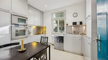 Jugendstilvilla in Reinach mit aussergewöhnlichem Parkgarten