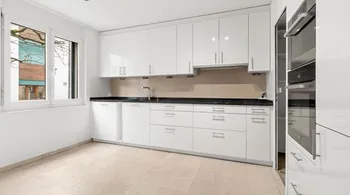 Grosszügiges Wohnen im 5½ Zimmer Reihenhaus in direkter Seenähe