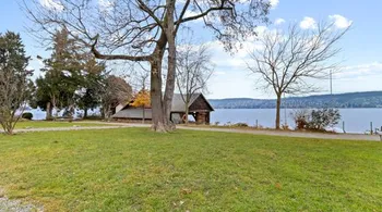 Grosszügiges Wohnen im 5½ Zimmer Reihenhaus in direkter Seenähe