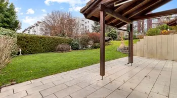 Grosszügiges Wohnen im 5½ Zimmer Reihenhaus in direkter Seenähe