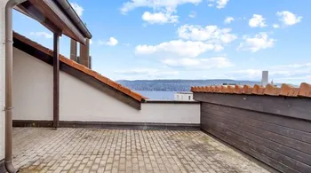 Grosszügiges Wohnen im 5½ Zimmer Reihenhaus in direkter Seenähe