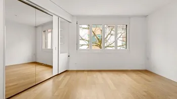 Grosszügiges Wohnen im 5½ Zimmer Reihenhaus in direkter Seenähe