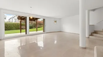 Grosszügiges Wohnen im 5½ Zimmer Reihenhaus in direkter Seenähe