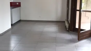 Frisch renovierte 4.5 Zi.-Wohnung direkt neben Kindergarten- & Grundschule