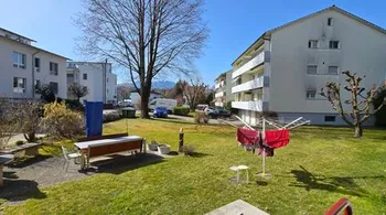 Frisch renovierte 4.5 Zi.-Wohnung direkt neben Kindergarten- & Grundschule