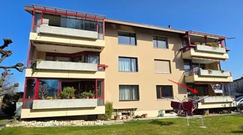 Frisch renovierte 4.5 Zi.-Wohnung direkt neben Kindergarten- & Grundschule