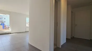 Frisch renovierte 4.5 Zi.-Wohnung direkt neben Kindergarten- & Grundschule