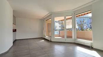 Frisch renovierte 4.5 Zi.-Wohnung direkt neben Kindergarten- & Grundschule