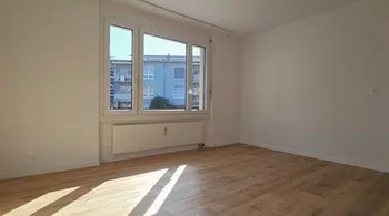 Frisch renovierte 4.5 Zi.-Wohnung direkt neben Kindergarten- & Grundschule