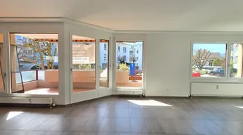 Frisch renovierte 4.5 Zi.-Wohnung direkt neben Kindergarten- & Grundschule