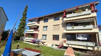 Frisch renovierte 4.5 Zi.-Wohnung direkt neben Kindergarten- & Grundschule