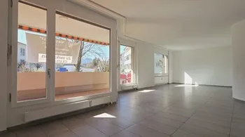 Frisch renovierte 4.5 Zi.-Wohnung direkt neben Kindergarten- & Grundschule