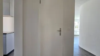 Frisch renovierte 4.5 Zi.-Wohnung direkt neben Kindergarten- & Grundschule