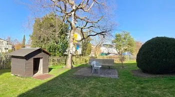 Frisch renovierte 4.5 Zi.-Wohnung direkt neben Kindergarten- & Grundschule