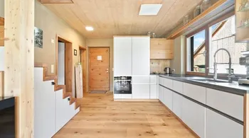 Freistehendes 3-Zimmer-Holzhaus mit Weitsicht in Galgenen