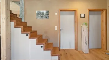 Freistehendes 3-Zimmer-Holzhaus mit Weitsicht in Galgenen