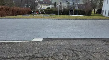 6 Aussenparkplätze, neu und eben - mieten in Zullwil SO