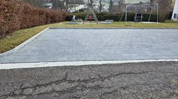 6 Aussenparkplätze, neu und eben - mieten in Zullwil SO