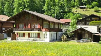 Investieren, wo andere träumen – Ihr AirBnB-Juwel im Berner Oberland