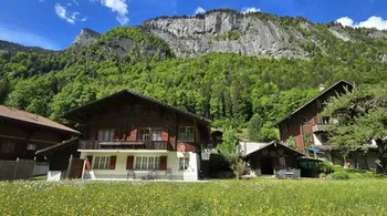 Investieren, wo andere träumen – Ihr AirBnB-Juwel im Berner Oberland