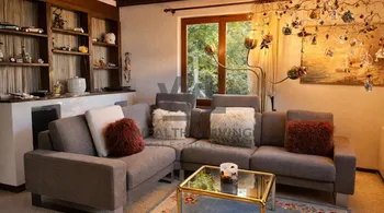 Chalet con terreno edificabile di 1387 m² e garage