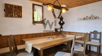 Chalet con terreno edificabile di 1387 m² e garage