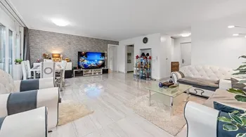 Greppen: 5.5-Zimmer-EG-Wohnung mit 35 m² Terrasse kaufen